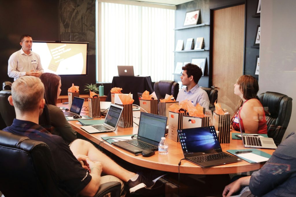 Adultes en formation : l’alternance reste possible après 26 ans