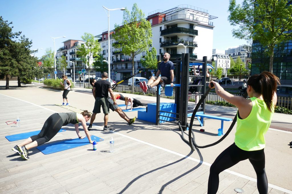 Séance multi-activités animée par un éducateur sportif