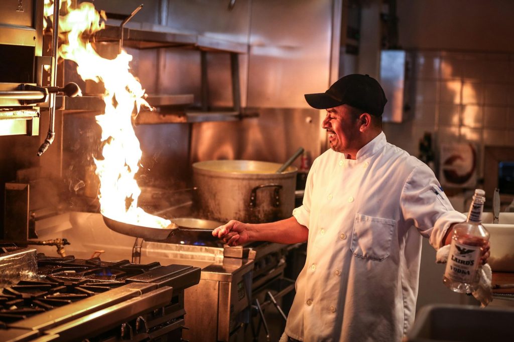 Cuisinier en action : le métier appris en CAP Cuisine en apprentissage